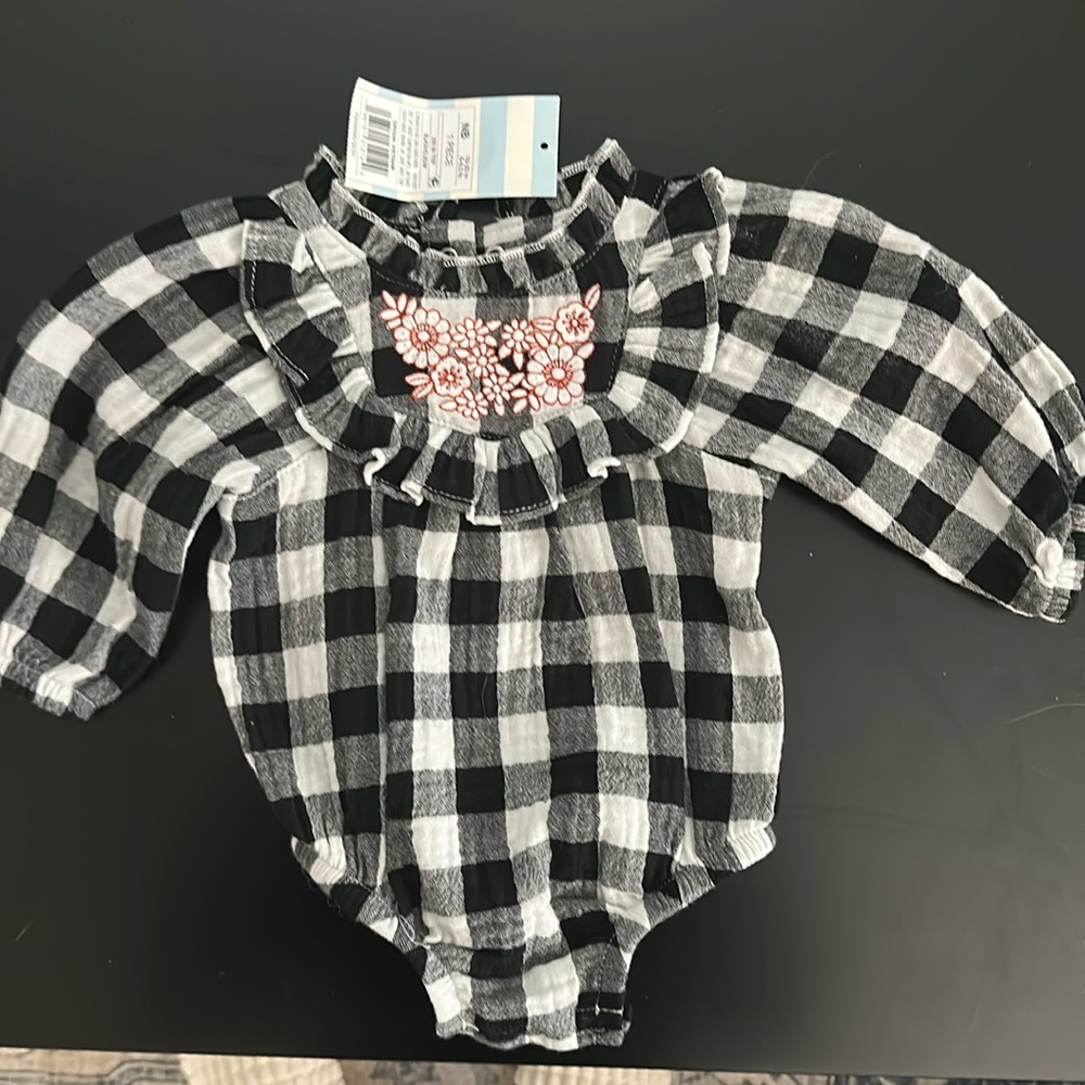 NWT newborn onesie - long sleeve